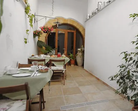 Arco Ubriaco Oda ve Kahvaltı